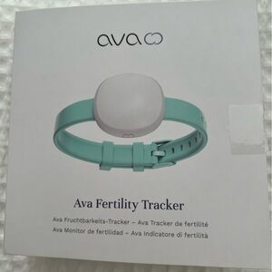 Green Fertility/Fitness Tracker with Adjustable Clips and Sleek Design